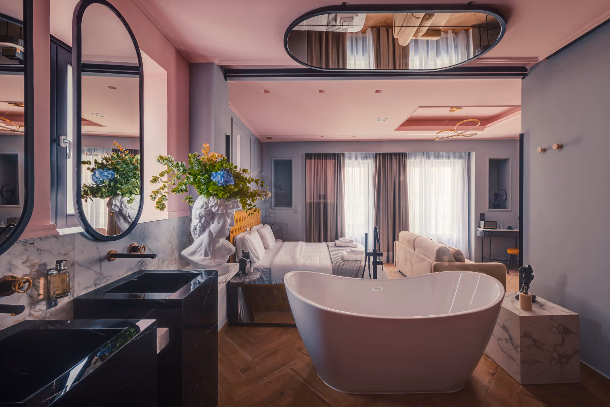 NInemian Suites
